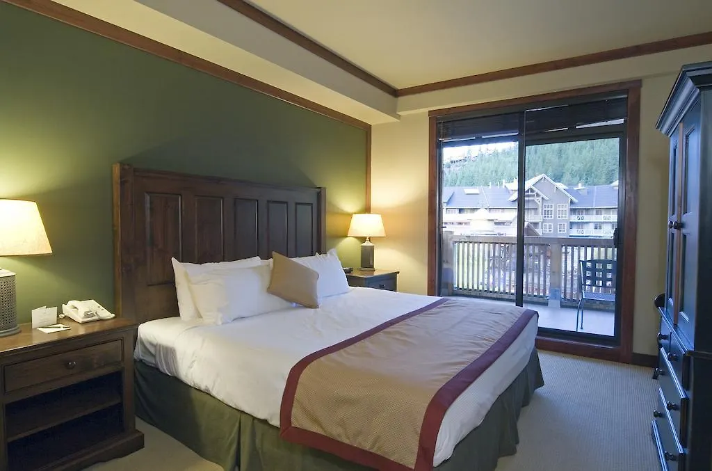 Lodging Ovations Hotel Whistler