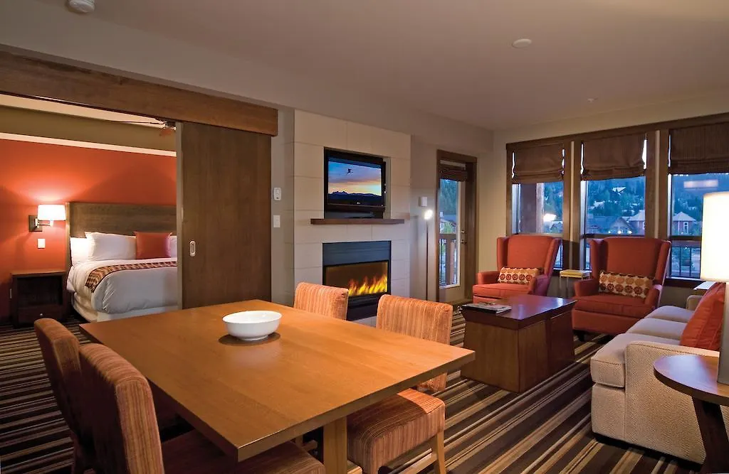 Lodging Ovations Hotel Whistler