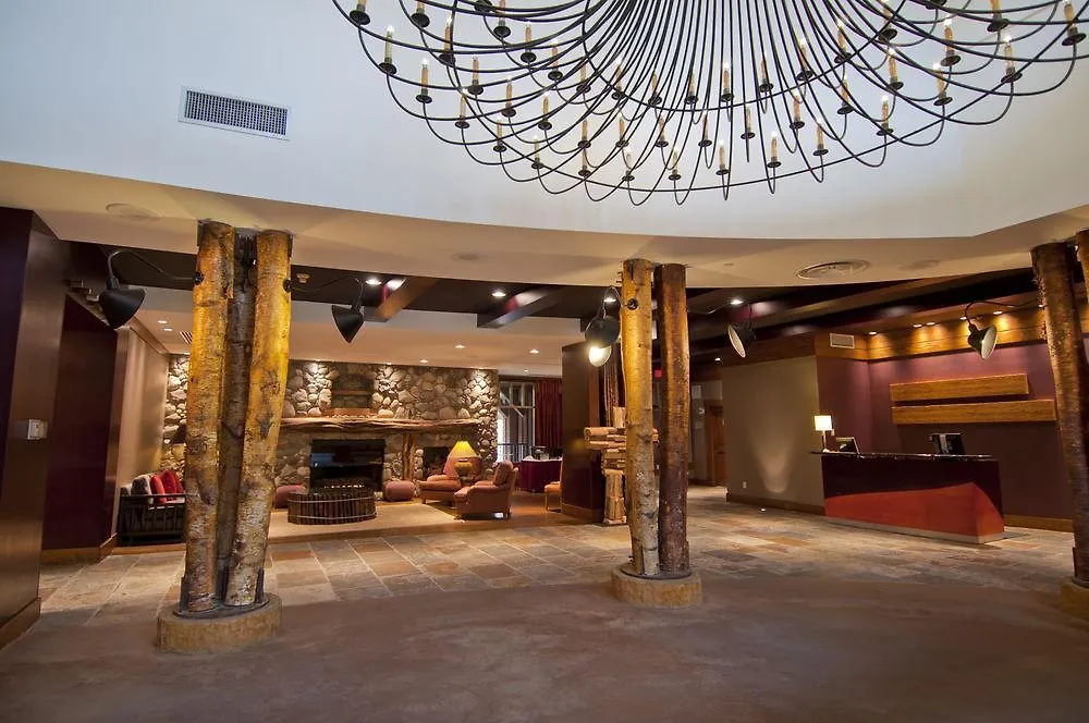 Lodging Ovations Hotel Whistler Canada