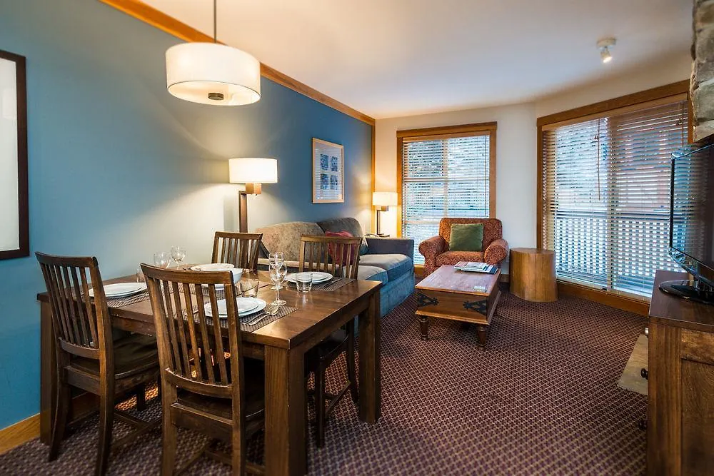 Lodging Ovations Hotel Whistler Canada